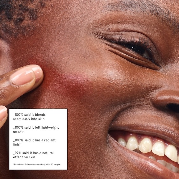 Glossier Solar Paint Luminous Bronzer Crème in Ray, 0.5 fl. Oz. / 13 mL. - Picture 8 of 16